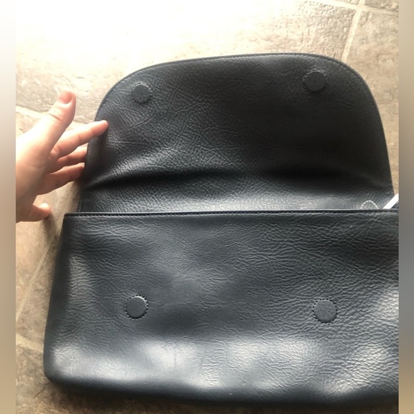 MATT & NAT Navy Clutch, Vegan Leather - Picture 4 of 7